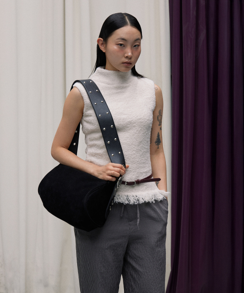 HAVEAWHALE(ハブアホエール)の「arc stud belt bag (BK)(ショルダーバッグ・レディース・その他・FREE)」の6枚目の写真