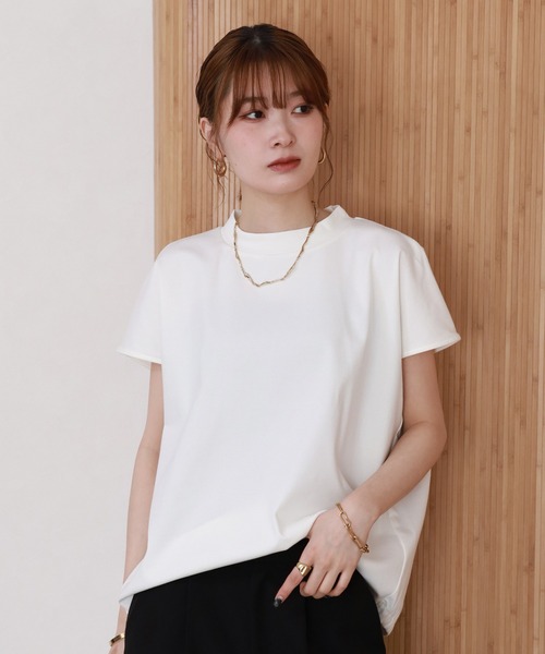 FUNALIVE(ファンアライブ)の「金プレートモックネックT 半袖(Tシャツ/カットソー・レディース・ブラック/ネイビー/オフホワイト・FREE)」の4枚目の写真
