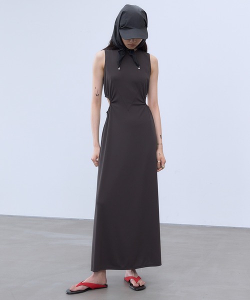 THINGS THAT MATTER(シングス ザット マター)の「CUTOUT JERSEY DRESS / カットアウト ジャージー ドレス(ワンピース・レディース・ブラック/チャコールグレー・FREE)」の21枚目の写真