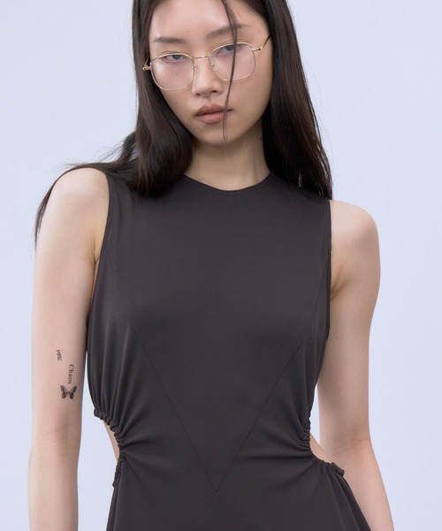 THINGS THAT MATTER(シングス ザット マター)の「CUTOUT JERSEY DRESS / カットアウト ジャージー ドレス(ワンピース・レディース・ブラック/チャコールグレー・FREE)」の19枚目の写真