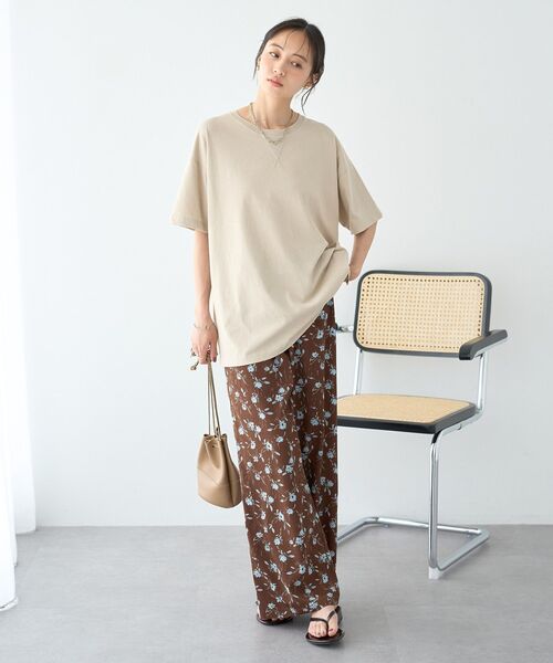 earth music&ecology(アースミュージックアンドエコロジー)の「ピグメント風Tシャツ(Tシャツ/カットソー・レディース・ピンク/ベージュ/チャコールグレー・FREE)」の19枚目の写真