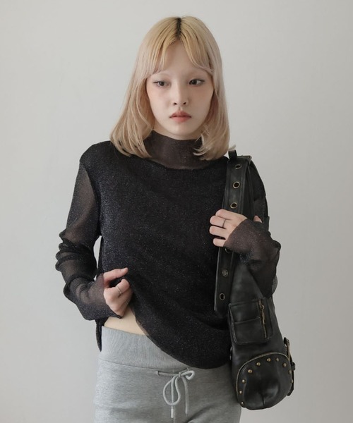 Ulysses（ユリシス）の「ボトルネックシアーラメトップス（Tシャツ/カットソー・レディース・ベージュ/ブラック・M/L）」の6枚目の写真