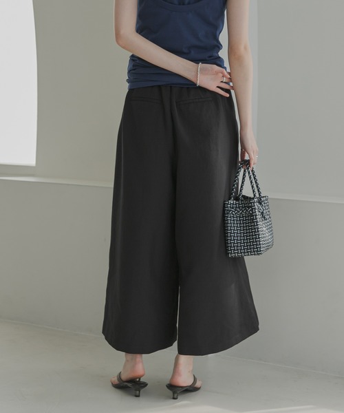 URBAN RESEARCH(アーバンリサーチ)の「撥水クロップドワイドパンツ(その他パンツ・レディース・ネイビー/ブラック・38/36)」の8枚目の写真