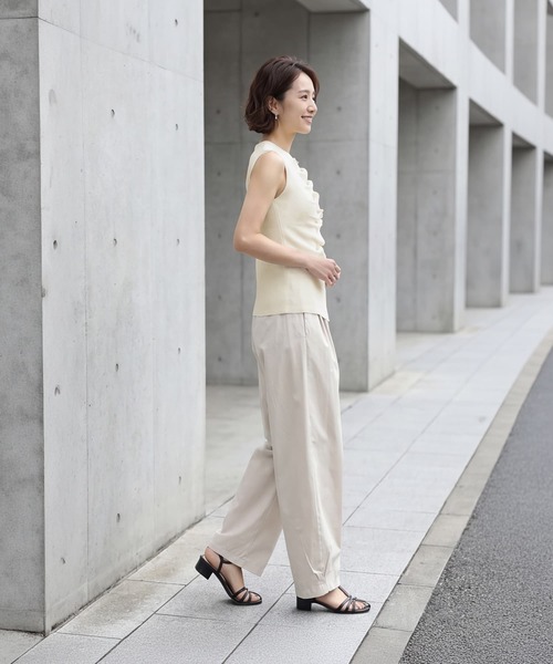 STYLE DELI(スタイルデリ)の「さらさら前ギャザーノースリニットトップス(タンクトップ・レディース・ブラック/レッド/アイボリー・FREE)」の5枚目の写真