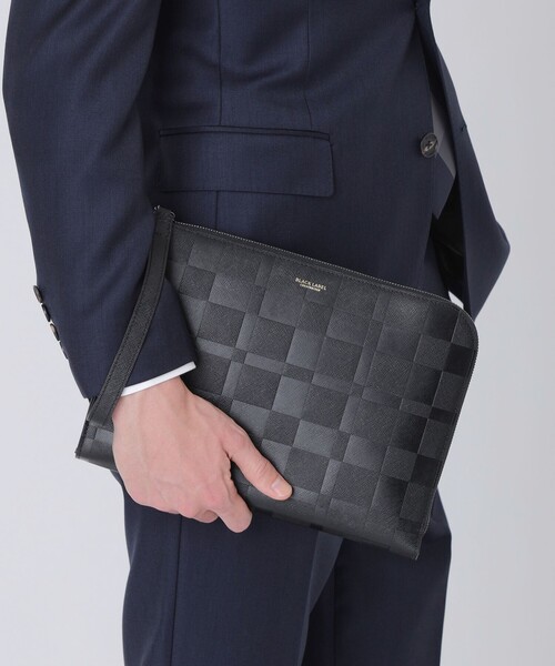 BLACK LABEL CRESTBRIDGE(ブラックレーベル・クレストブリッジ)の「エンボスチェックスクエアクラッチバッグ(ハンドバッグ・メンズ・ブラック・FREE)」の2枚目の写真