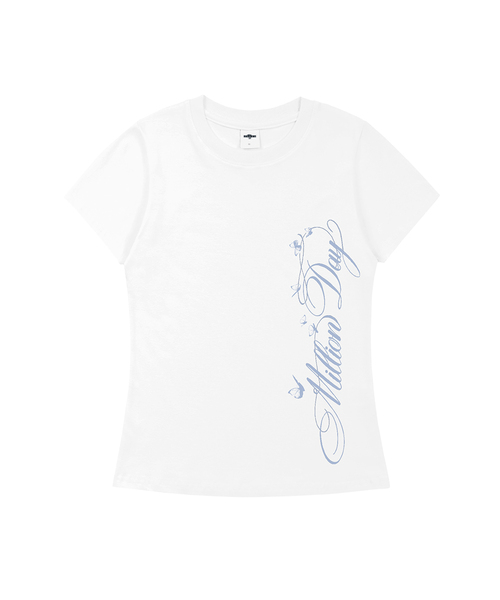 MILLION DAY(ミリオンデイ)の「バタフライスクリプト スリムフィット 半袖Tシャツ(Tシャツ/カットソー・レディース・クリーム/グレー/カーキ/ホワイト・SMALL/MEDIUM/LARGE)」の1枚目の写真