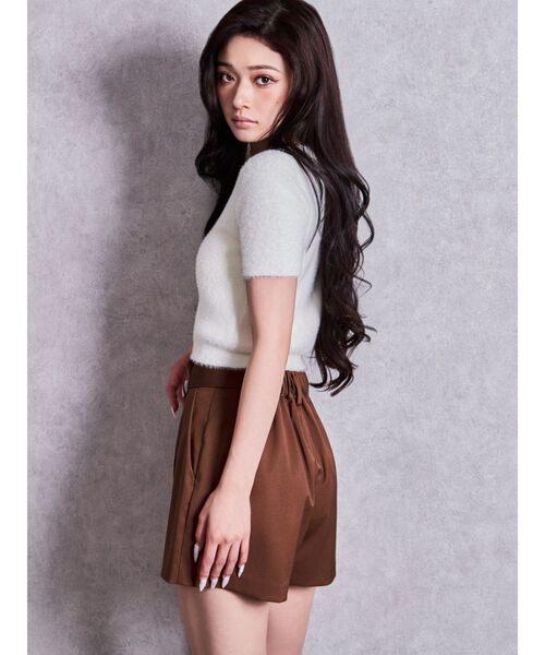 GYDA(ジェイダ)の「ハイウエストSHINYショートパンツ【セットアップ着用可能】(その他パンツ・レディース・ブラック/ブラウン・FREE)」の6枚目の写真