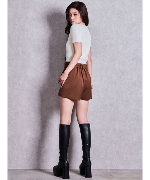 GYDA(ジェイダ)の「ハイウエストSHINYショートパンツ【セットアップ着用可能】(その他パンツ・レディース・ブラック/ブラウン・FREE)」の8枚目の写真