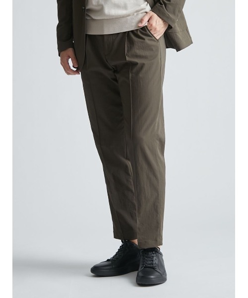 AOURE(アウール)の「VINTAGE NYLON SETUP PANTS(スラックス・メンズ・チャコールグレー/ライトベージュ/カーキ・LARGE/MEDIUM)」の3枚目の写真