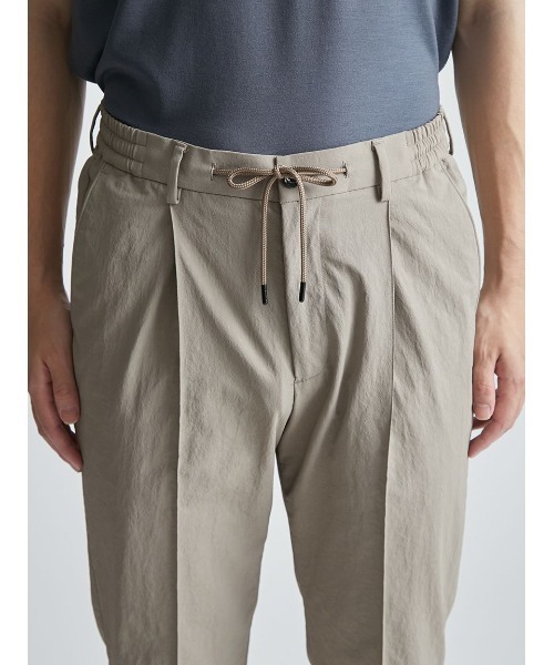 AOURE(アウール)の「VINTAGE NYLON SETUP PANTS(スラックス・メンズ・チャコールグレー/ライトベージュ/カーキ・LARGE/MEDIUM)」の8枚目の写真