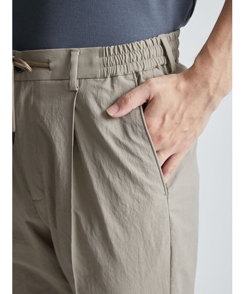 AOURE(アウール)の「VINTAGE NYLON SETUP PANTS(スラックス・メンズ・チャコールグレー/ライトベージュ/カーキ・LARGE/MEDIUM)」の9枚目の写真