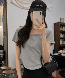 華奢見えが叶うトレンドアイテム♪ ヘンリーネックショート丈Tシャツ
