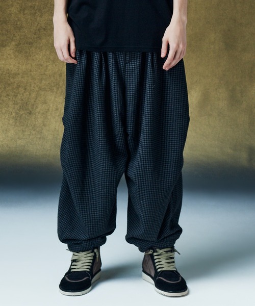 glamb(グラム)の「Damage Houndstooth Pants / ダメージハウンドトゥースパンツ(その他パンツ・メンズ・グレー/ブラウン・S/M/L)」の2枚目の写真