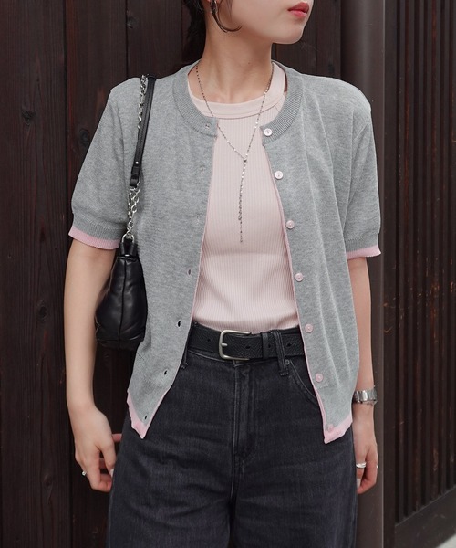 HEILIS(ヘイリス)の「【Airi Select】 バイカラー半袖ニットカーディガン/ニットカーディガン バイカラー 配色 クルーネック 半袖ニット コンパクトニット 羽織り 韓国ファッション オフィスカジュアル カジュアル 通勤 デイリー 春服 秋服 ブラウン グレー(カーディガン/ボレロ・レディース・ブラウン/グレー・FREE)」の22枚目の写真
