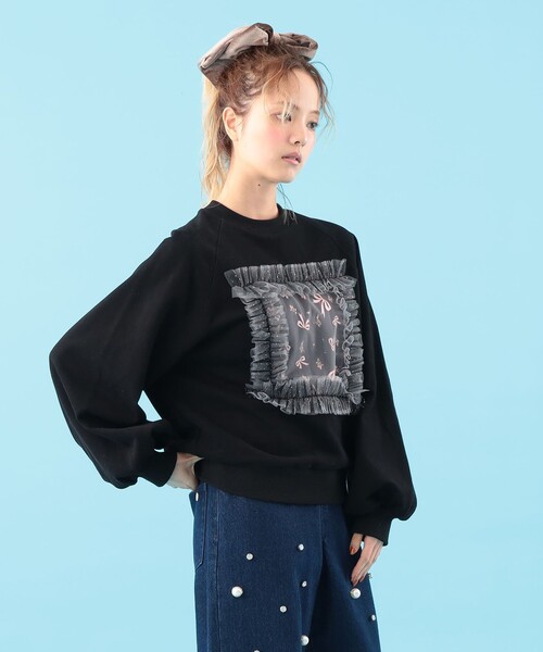 CAROLINA GLASER(カロリナ グレイサー)の「リボンフラワー スウェット(スウェット・レディース・ホワイト/ブラック・ONE SIZE)」の7枚目の写真