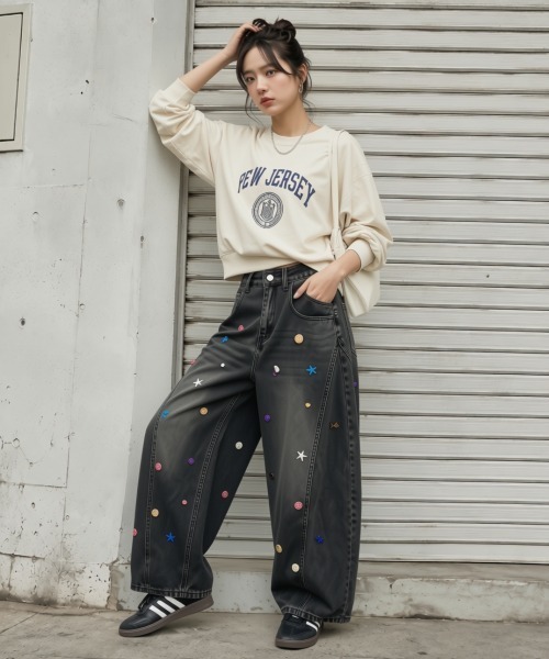 center i(センターアイ)の「カラーモチーフ付き ブラックバルーンワイドデニムパンツ(デニムパンツ・レディース・ブラック・M/S)」の8枚目の写真