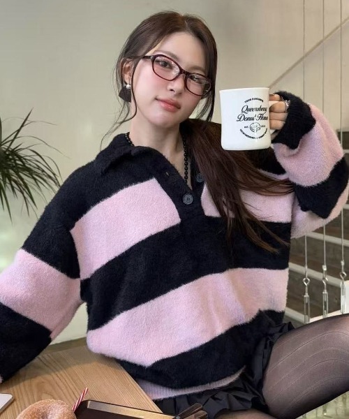 AVYL（アヴィル）の「バイカラー太ボーダー衿付きニットスキッパープルオーバー（ニット/セーター・レディース・ピンク/ブルー・M）」の5枚目の写真