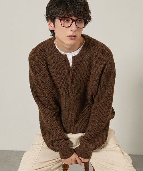 EMMA CLOTHES（エマクローズ）の「長袖ヘンリーネックニット（ニット/セーター・メンズ・ブラック/ワイン/ホワイト/チャコール/ブラウン・M/L）」の4枚目の写真