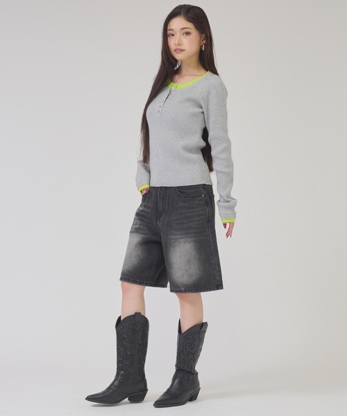 ANAP(アナップ)の「ヘンリーネック配色リブトップス(ニット/セーター・レディース・ライトグレー/ブラック/ブラウン・F)」の7枚目の写真