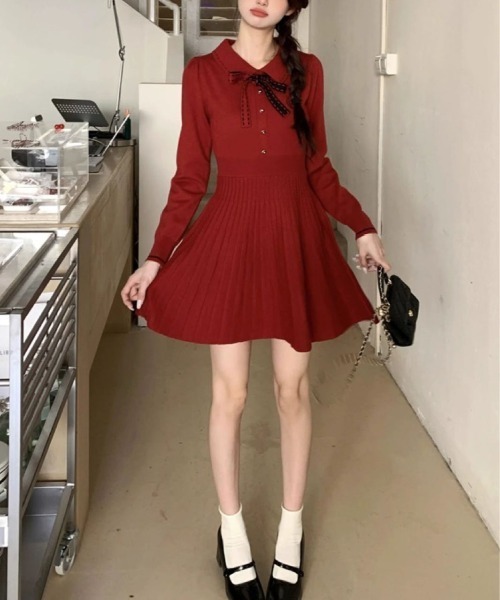 ＆soiree（アンドソワレ）の「リボンポロプリーツワンピース（ワンピース・レディース・ブラック/レッド・FREE）」の6枚目の写真
