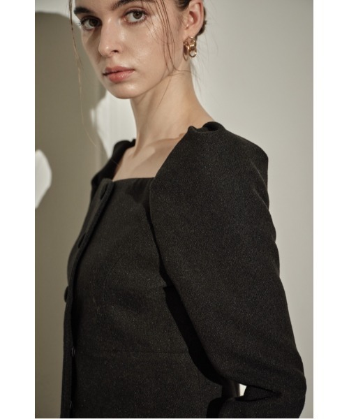 ERADIE（エラディエ）の「Square Peplum Minimal Jacket  スクエアーペプラムミニマルジャケット（その他アウター・レディース・ブラック/オフホワイト/グレー系・FREE）」の8枚目の写真