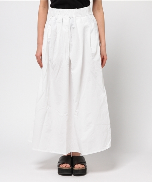 MOUSSY（マウジー）の「GATHER TUCK LONG SK/F（スカート・レディース・ホワイト/ネイビー・FREE）」の3枚目の写真