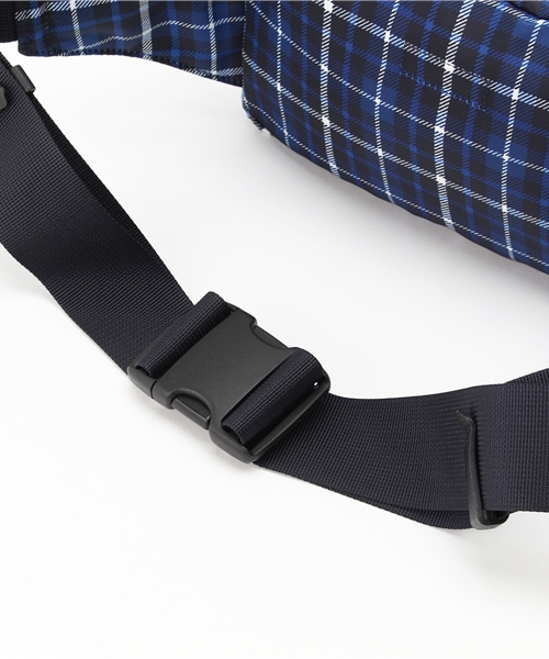 HEAD PORTER（ヘッドポーター）の「HIGHLAND/WAIST BAG（ショルダーバッグ・メンズ・グリーン/ブルー・FREE）」の7枚目の写真