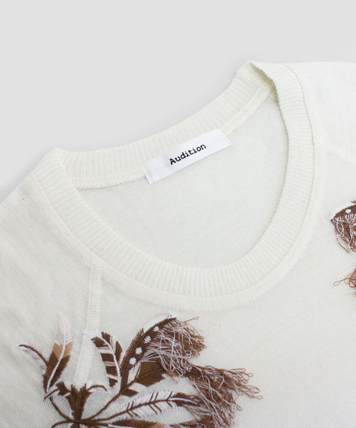 Audition(オーディション)の「M0550 フェザー刺繍 フィールソフトプルオーバー(Tシャツ/カットソー・レディース・オフホワイト/チャコール・MEDIUM)」の4枚目の写真