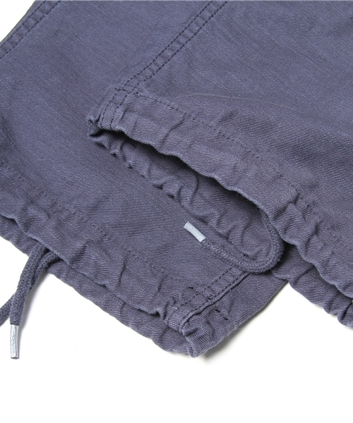 coen（コーエン）の「バックサテン6ポケットワイドパンツ（カーゴパンツ・メンズ・オリーブ/ネイビー/ベージュ・34inch/30inch/32inch）」の11枚目の写真