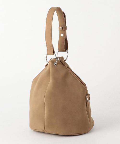 BEAUTY&YOUTH UNITED ARROWS（ビューティーアンドユースユナイテッドアローズ）の「BY フェイクレザー トライアングル ショルダーバッグ -2WAY- ◆（ショルダーバッグ・レディース・ベージュ/オリーブ・FREE）」の3枚目の写真