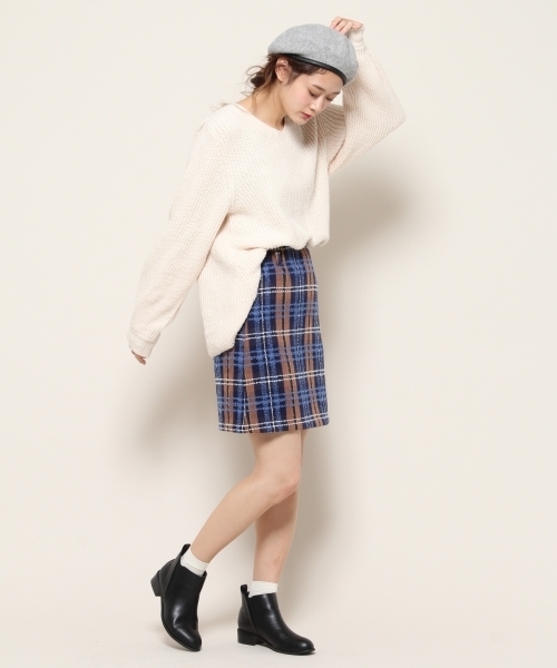 PAGEBOY（ページボーイ）の「ウィンターコットンVネックプルオーバー（ニット/セーター・レディース・ネイビー/レッド/アイボリー/ミント・FREE）」の18枚目の写真