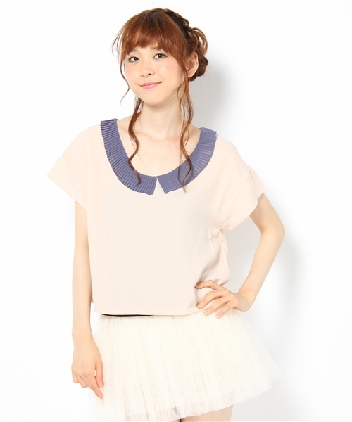 Kastane（カスタネ）の「プリーツ衿半袖SH（シャツ/ブラウス・レディース・ベージュ/パープル/ベビーピンク/キャメル・FREE）」の4枚目の写真