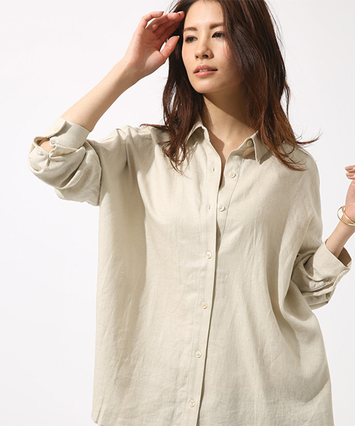 AZUL by moussy(アズールバイマウジー)の「リネン混ビッグシルエットショートシャツ(シャツ/ブラウス・レディース・ネイビー/ベージュ/オフホワイト・SMALL/MEDIUM)」の1枚目の写真