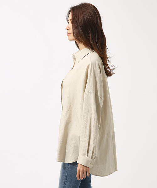 AZUL by moussy(アズールバイマウジー)の「リネン混ビッグシルエットショートシャツ(シャツ/ブラウス・レディース・ネイビー/ベージュ/オフホワイト・SMALL/MEDIUM)」の19枚目の写真