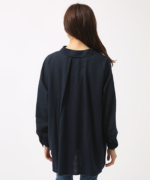 AZUL by moussy(アズールバイマウジー)の「リネン混ビッグシルエットショートシャツ(シャツ/ブラウス・レディース・ネイビー/ベージュ/オフホワイト・SMALL/MEDIUM)」の9枚目の写真