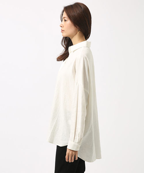 AZUL by moussy(アズールバイマウジー)の「リネン混ビッグシルエットショートシャツ(シャツ/ブラウス・レディース・ネイビー/ベージュ/オフホワイト・SMALL/MEDIUM)」の17枚目の写真