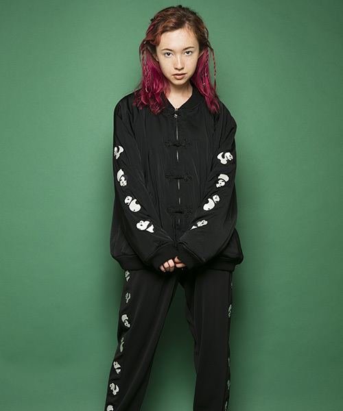 Candy Stripper(キャンディストリッパー)の「TO BE LAZY PANDA MA-1(MA-1・レディース・ブラック/ネイビー・1/2)」の3枚目の写真