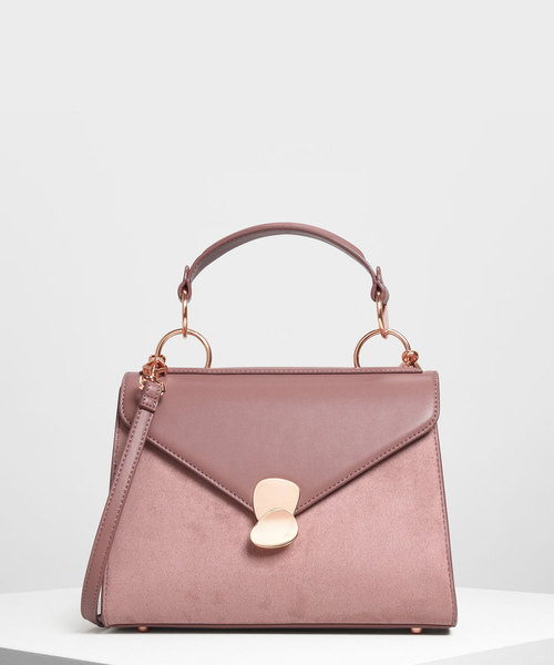 CHARLES & KEITH(チャールズ & キース)の「メタルディテールプッシュロックハンドバッグ / Metal Detail Push-Lock Handbag(ハンドバッグ・レディース・ブラック/マルーン/サックスブルー/スモークピンク・L)」の3枚目の写真