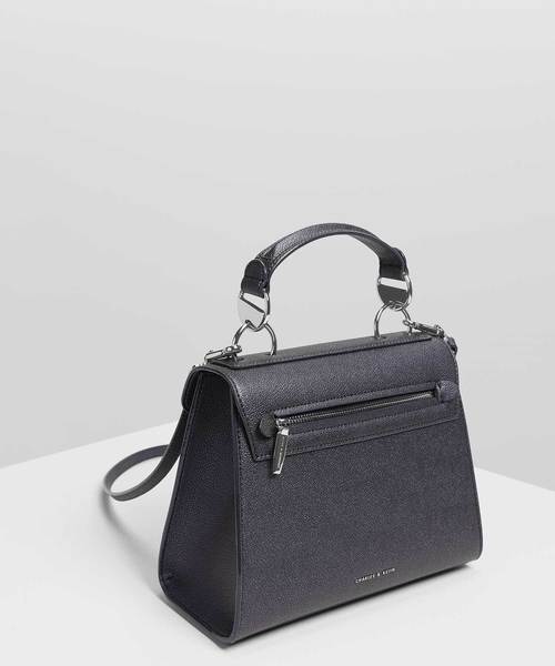 CHARLES & KEITH(チャールズ & キース)の「メタルディテールプッシュロックハンドバッグ / Metal Detail Push-Lock Handbag(ハンドバッグ・レディース・ブラック/マルーン/サックスブルー/スモークピンク・L)」の10枚目の写真