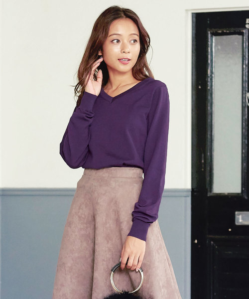 KOBE LETTUCE（コウベレタス）の「選べる2type[ボートネック/Vネック]シンプル長袖ニットトップス＊レディース/セーター/長袖[C3491]神戸レタス（ニット/セーター・レディース・ブラック/ベージュ/パープル/ネイビー/オフホワイト/ボルドー/ホワイト系その他/ブラック系その他/ベージュ系その他/ブルー系その他/パープル系その他/レッド系その他・FREE）」の11枚目の写真