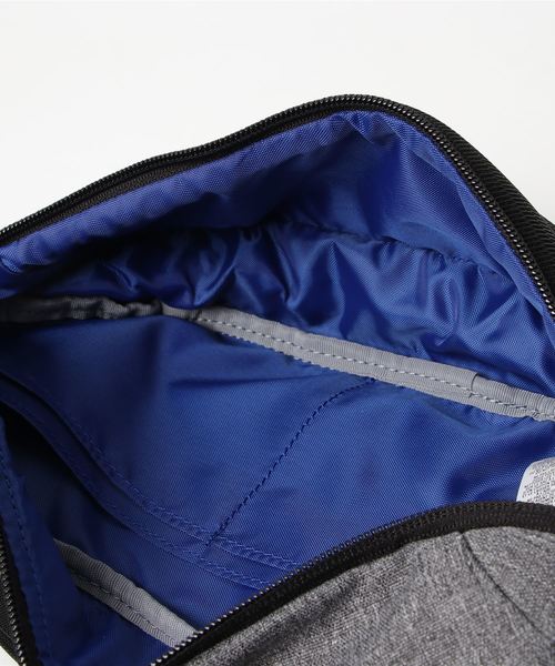 UNDER ARMOUR（アンダーアーマー）の「メンズトレーニングバックパック / ファニーパック（ボディバッグ/ウエストポーチ・メンズ・ヘザーグレー/ブラック/ブラウン系カモフラージュ/カーキ・ONESIZE）」の7枚目の写真