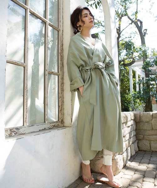 marjour（マージュール）の「SPRING LONG COAT（トレンチコート・レディース・ベージュ/ミント・FREE）」の8枚目の写真