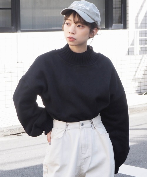 tiptop(ティップトップ)の「ニットリブ使いハイネックプルオーバー(スウェット・レディース・アイボリー/ブラック/ダークグレー/グレイッシュベージュ/ブルー/パープル/スモークピンク/B/A/D/E/C/F・FREE)」の3枚目の写真