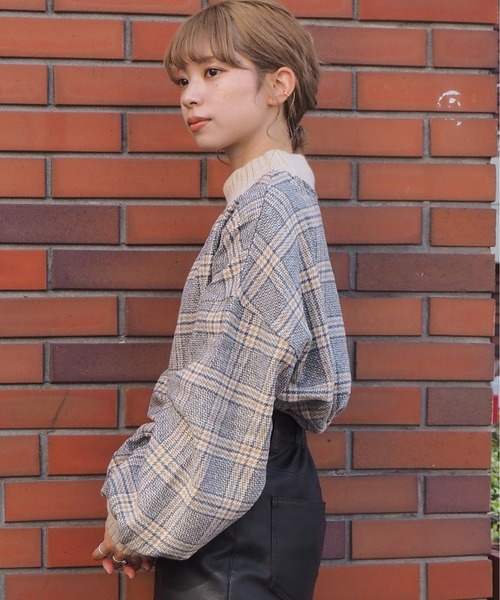 tiptop(ティップトップ)の「ニットリブ使いハイネックプルオーバー(スウェット・レディース・アイボリー/ブラック/ダークグレー/グレイッシュベージュ/ブルー/パープル/スモークピンク/B/A/D/E/C/F・FREE)」の18枚目の写真