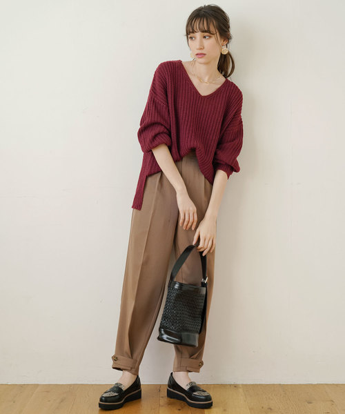 rectangle（レクタングル）の「サイドスリット畦編みＶネックニット（ニット/セーター・レディース・ブラック/ネイビー/ブルー/アイボリー/ボルドー/モカ/杢グレー/ピンク系その他・MEDIUM/LARGE）」の12枚目の写真