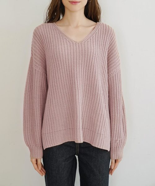 rectangle（レクタングル）の「サイドスリット畦編みＶネックニット（ニット/セーター・レディース・ブラック/ネイビー/ブルー/アイボリー/ボルドー/モカ/杢グレー/ピンク系その他・MEDIUM/LARGE）」の14枚目の写真