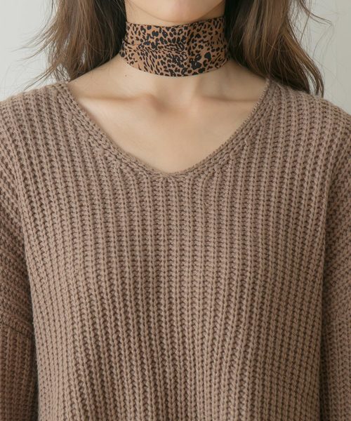 rectangle（レクタングル）の「サイドスリット畦編みＶネックニット（ニット/セーター・レディース・ブラック/ネイビー/ブルー/アイボリー/ボルドー/モカ/杢グレー/ピンク系その他・MEDIUM/LARGE）」の17枚目の写真