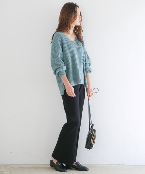 rectangle（レクタングル）の「サイドスリット畦編みＶネックニット（ニット/セーター・レディース・ブラック/ネイビー/ブルー/アイボリー/ボルドー/モカ/杢グレー/ピンク系その他・MEDIUM/LARGE）」の22枚目の写真