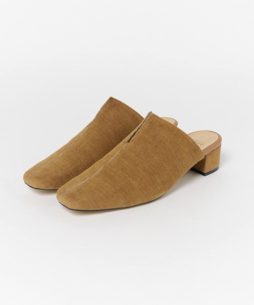 URBAN RESEARCH ROSSO（アーバンリサーチロッソ）の「センターシームミュール∴（サンダル・レディース・チャコールグレー/マスタード・38/36/37）」の3枚目の写真