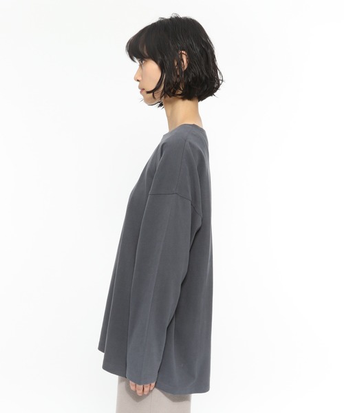 LAKOLE(ラコレ)の「USAコットンBIGロングTシャツ / LAKOLE(Tシャツ/カットソー・レディース・オフホワイト/カーキ/スモーク/ライトベージュ・SMALL/MEDIUM)」の14枚目の写真